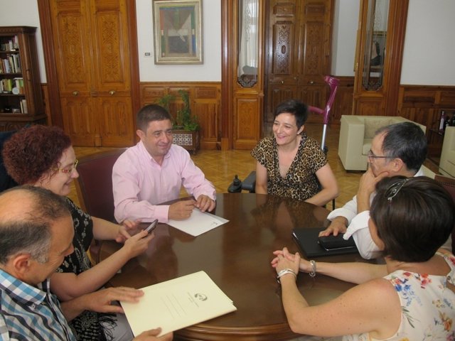 Reunión de Reyes con miembros de la directiva de la APJ