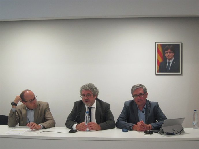 R.Carbonell, J.J.Moreso i M.Casadesús, en la presentació d'un estudi de l'AQU