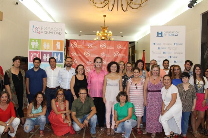 Carla Antonelli en el 'Espacio de igualdad' de la Diputación de Huelva