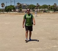 Un asturiano comienza este miércoles su reto de unir Candás y Málaga caminando contra el cáncer