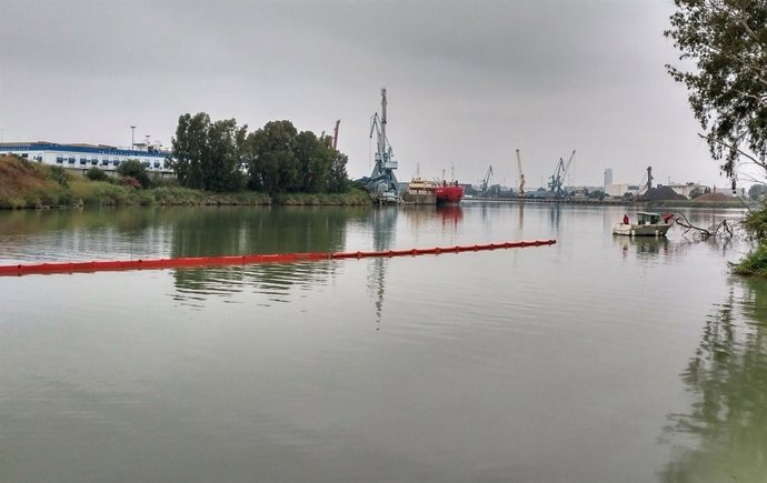 Dársena del río Guadalquivir 