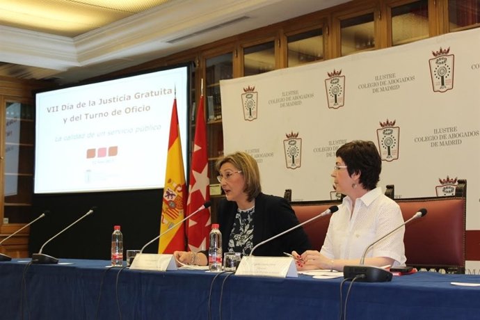 La decana del ICAM, Sonia Gumpert, y la diputada cuarta Begoña Castro