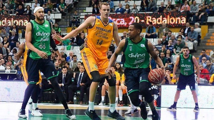 Divina Seguros Joventut