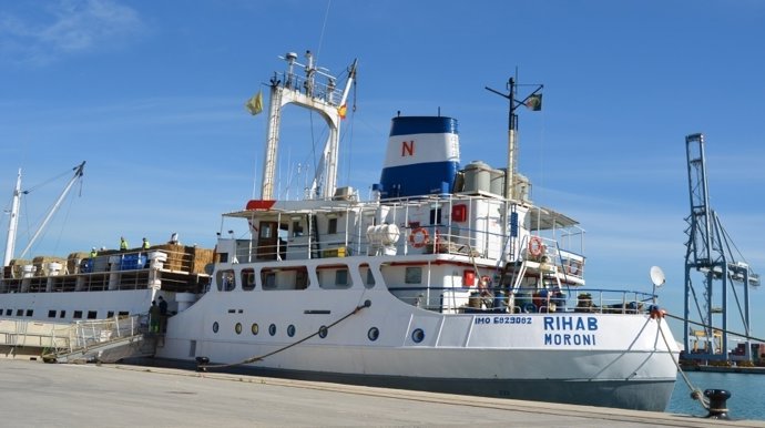 Embarcació per al trànsit de bestiar viu en el Port de Tarragona