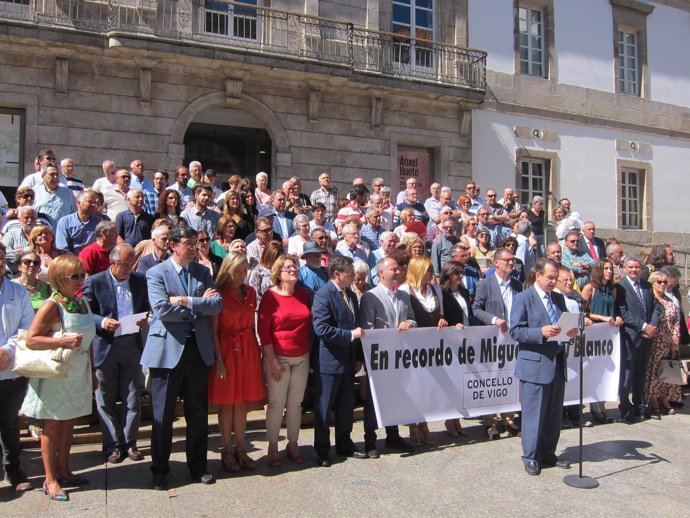 Concentración en Vigo en el aniversario de la muerte de Miguel Ángel Blanco.   