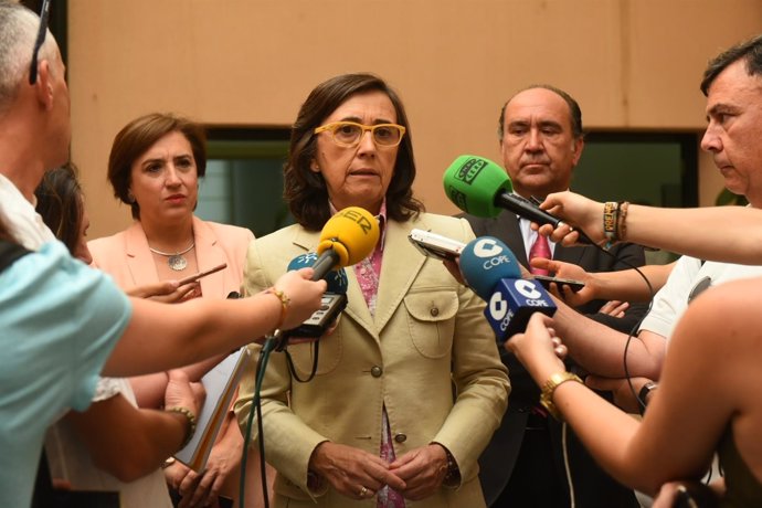 Nota Y Fotos / Rosa Aguilar Anuncia Que La Junta Dará “Absoluta Prioridad” A Las