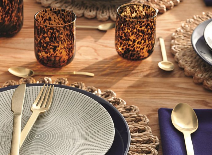 MESA DE VERANO POR EL CORTE INGLÉS