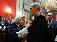 Luzón toma posesión en Anticorrupción amadrinado por Consuelo Madrigal