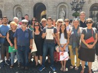 Airbnb se compromete a retirar los pisos ilegales que identifique el Ayuntamiento de Barcelona