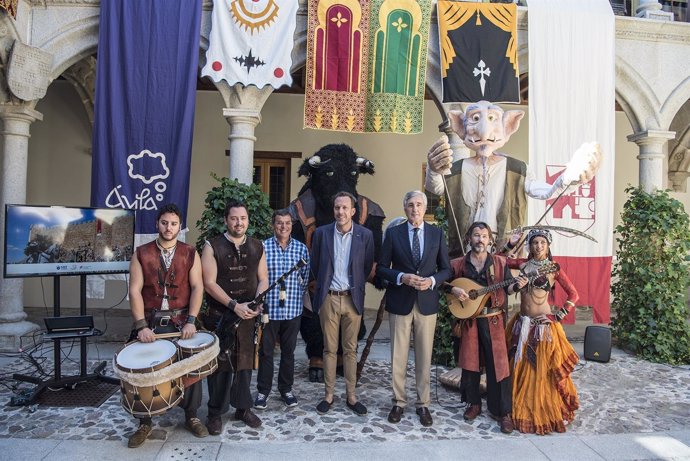  Ávila: El Alcalde En La Presentación De Las Jornadas