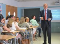 Camps sobre si Bonig es buena candidata a la Generalitat: "La elegí consellera y fue alcaldesa siendo yo presidente" 