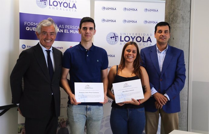 Dos estudiantes becados para estudiar en la Universidad Loyola Andalucía
