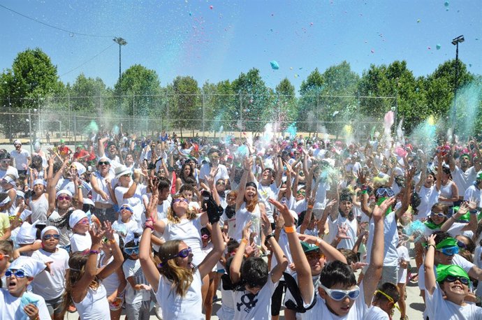 Festa 'holi' dels 'casals' d'estiu de Fundesplai