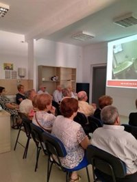 La UGC de Rute y Cruz Roja realizan actividades para mejorar la calidad de vida de los mayores