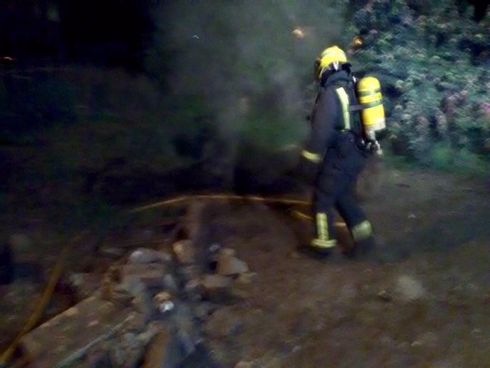 Incendio en un edificio en Marín (Pontevedra).