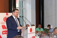 Sánchez Haro mira a Asia como una "puerta abierta" a la ampliación de los mercados de los frutos rojos en Huelva