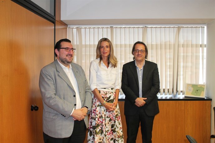 Signatura del conveni entre l'Conselleria d'Ensenyament Human Age Institute