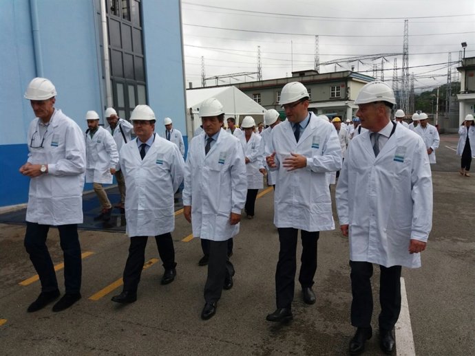 Visita a la fábrica de Bayer en su 75 aniversario
