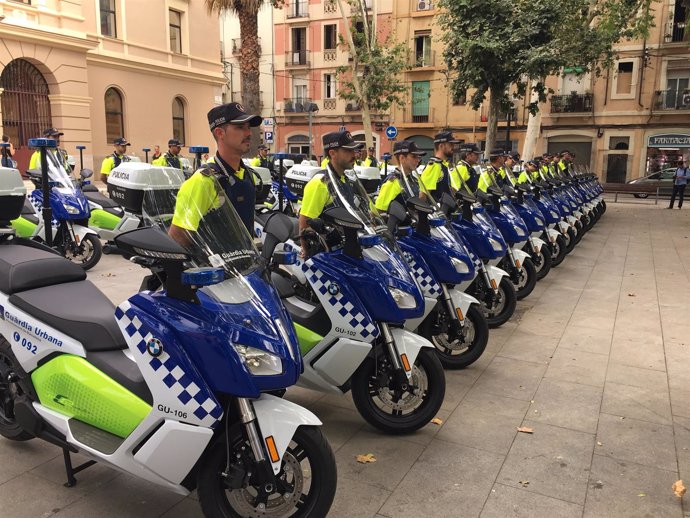 Nuevas motos eléctricas de la Guardia Urbana de Barcelona