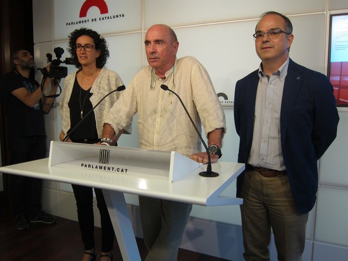 Els diputats d'JxSí M.Rovira, Ll.Llach i J.Turull