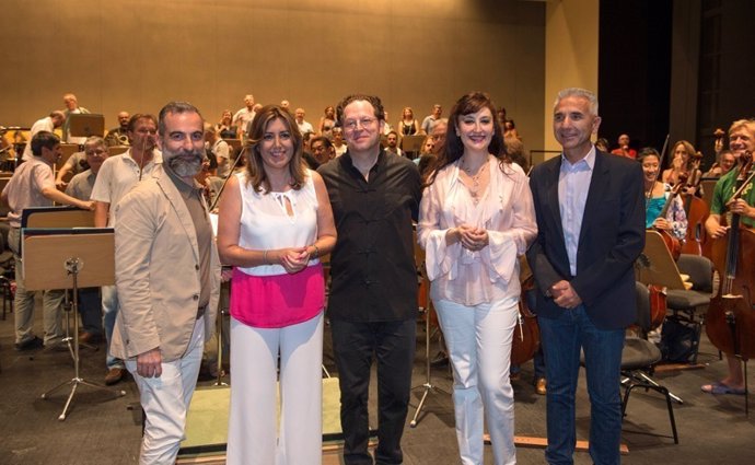 Susana Díaz muestra su apoyo a la Sinfónica de Sevilla