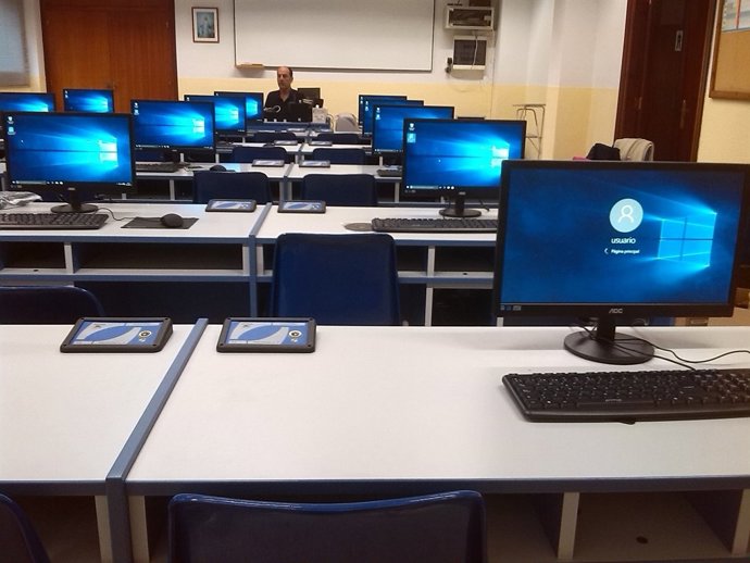 Aula con ordenadores