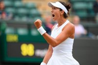 La venezolana Garbiñe Muguruza arrolla a la eslovaca Rybarikova y se clasifica para la final de Wimbledon