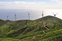 El Hierro logra abastecerse al 62% con energías renovables en junio