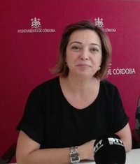 La alcaldesa mantiene la "esperanza" de que Rabanales 21 "se queda" en Córdoba como proyecto "sostenible"