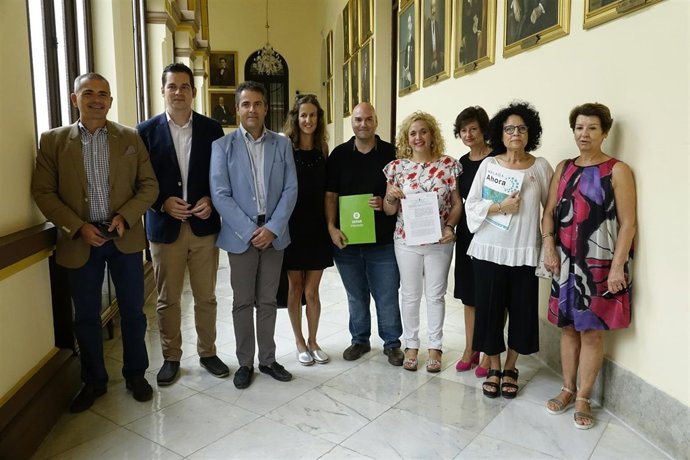 Ayuntamiento e Intermon Oxfam Zona Libre paraísos