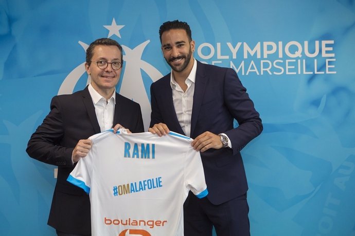 Adil Rami se presenta con el Olympique de Marsella