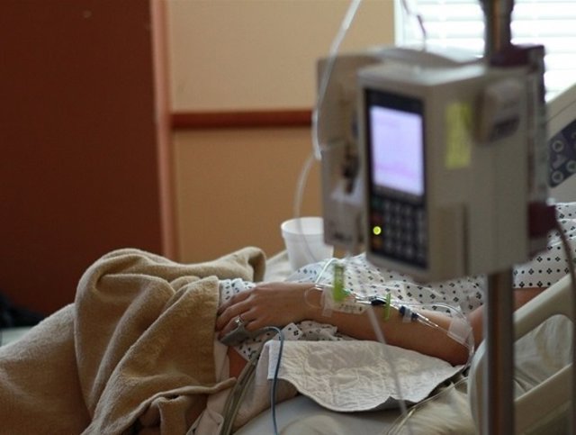 Cama de un hospital (archivo)