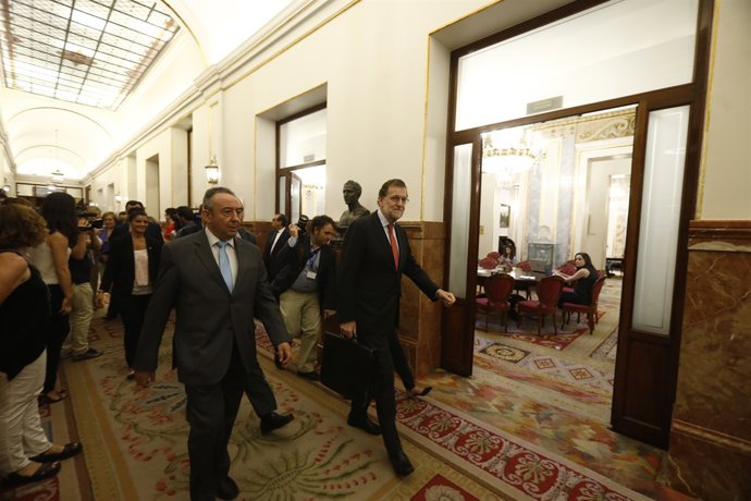 Rajoy als passadissos del Congrés