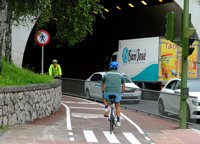 Entra en servicio el carril bici del túnel de Tetuán, que une Puertochico con los Castros