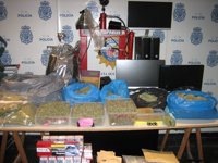 Detenidas tres personas por traficar con marihuana a través de un club de fumadores falso