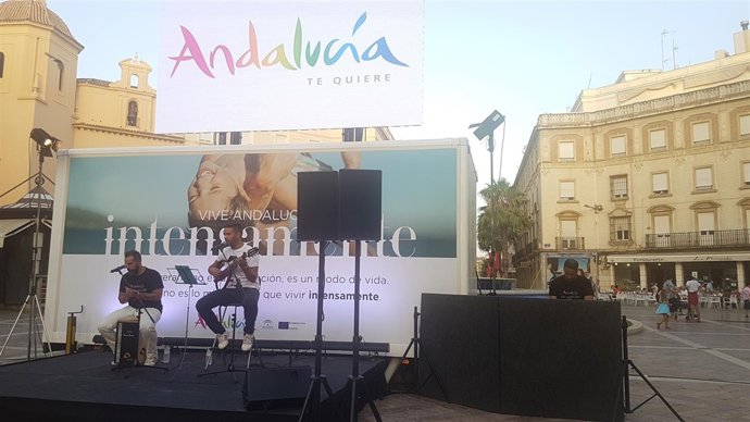 1 Nota Y 2 Fotos Junta (Campaña Turismo 'Intensamente En Andalucía')