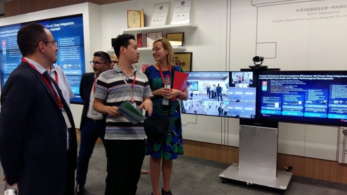 Gastón ha visitado hoy el centro de I+D+i de Huawei en Hangzhou (China)