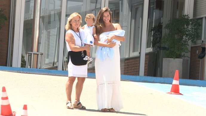 Malena Costa sale del Hospital 
