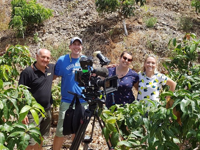 Miembros del Canal 4 británico visitan la finca 'El Pinero' de Almuñécar 