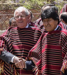 Pedro Pablo Kuczynski y Evo Morales