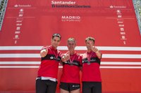 Martín Fiz y su equipo de amateurs terminan segundos en el Santander Triathlon Series Madrid