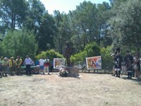 Las víctimas de los incendios forestales reciben un "emotivo" homenaje en Casavieja (Ávila)