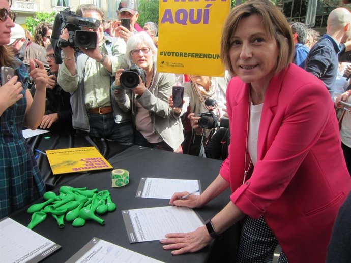 La presidenta del Parlament C.Forcadell