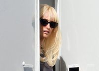 Nuevas imágenes de Penélope Cruz como Donatella Versace