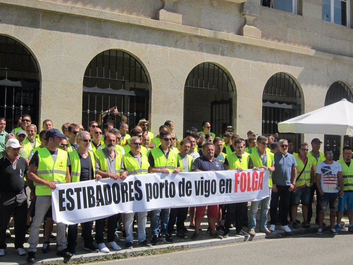  Protesta De Estibadores En Vigo.                           