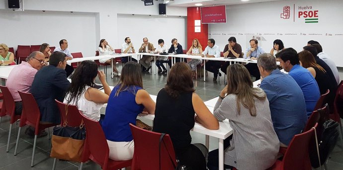 Reunión de Caraballo con el PSOE de la capital. 