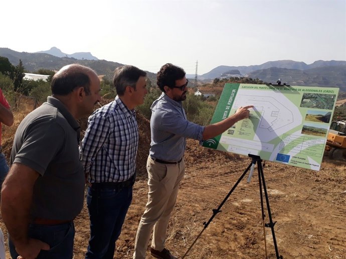 Inicio obras punto limpio de recogida de residuos de Algodonales