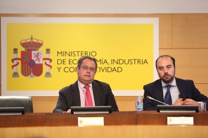 José Luis Káiser y Bernardo Aguilera en la sede del Ministerio de Economía