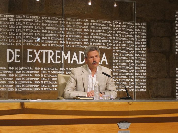 José Luis Navarro                      