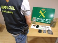 Detenido tras mostrar en redes sociales el cannabis que vendía a menores